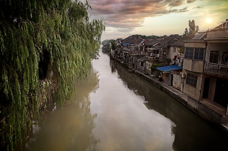 清明时节雨(清明时节雨，重温历史逝者的记忆)